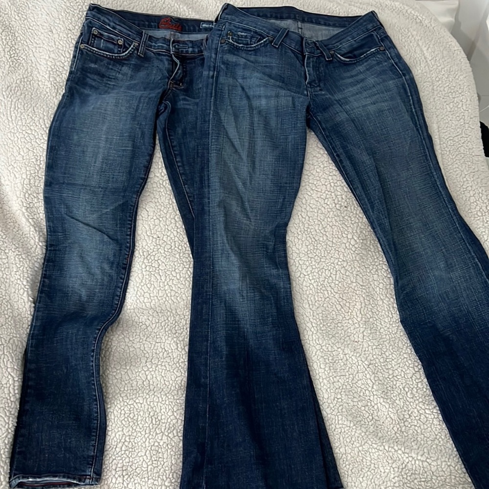 2 old style jeans